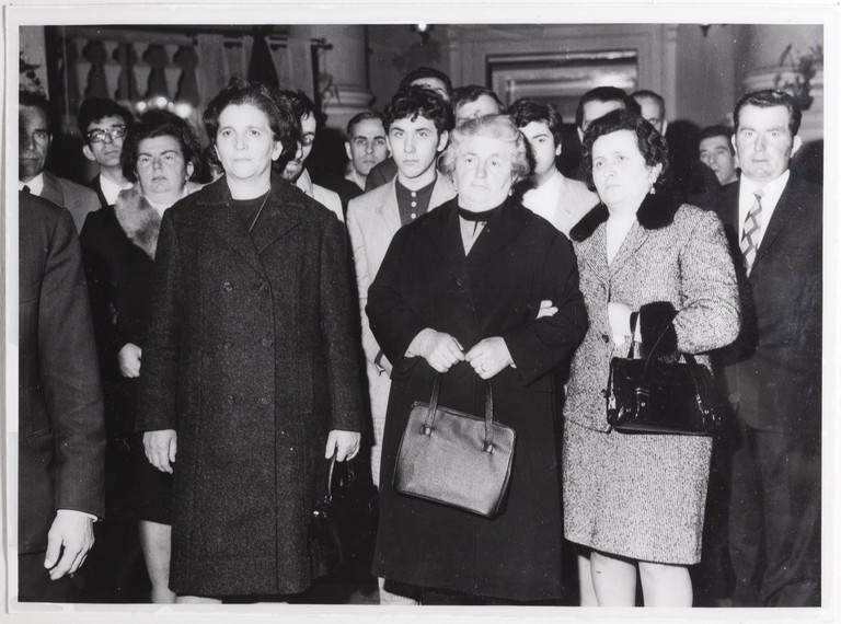 Gattatico-Reggio Emilia, 27-30 marzo 1970, Funerali di Alcide Cervi, camera ardente nella Sala del Tricolore di Reggio Emilia
